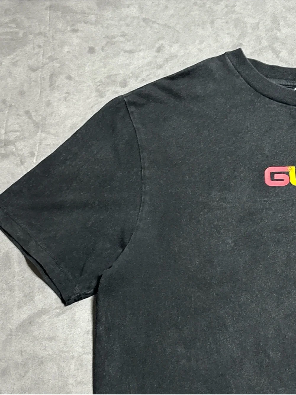 J Balvin x Guess Shirt Mens Medium Vintage Black 2020 Colores StreetWear - Picture 2 of 13